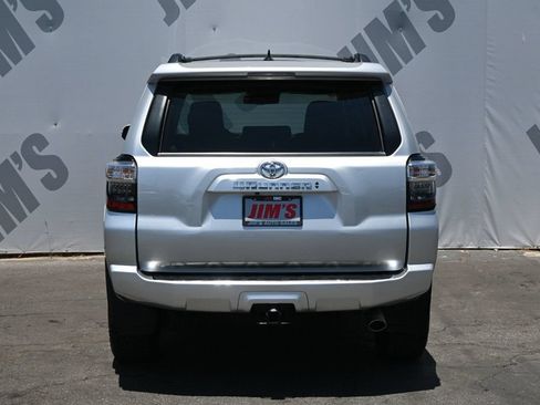 Used 2021 Toyota 4Runner SR5 Premium w/ Moonroof Package AWD/4WD image 5