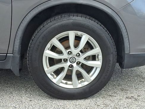 Used 2017 Nissan Rogue SV AWD/4WD image 11