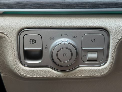 Used 2023 Mercedes-Benz GLS 450 4MATIC image 20