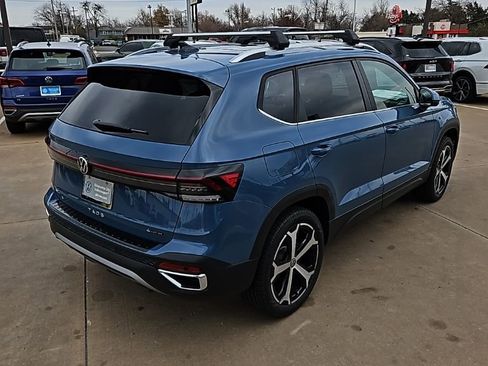 New 2026 Volkswagen Taos SEL image 5