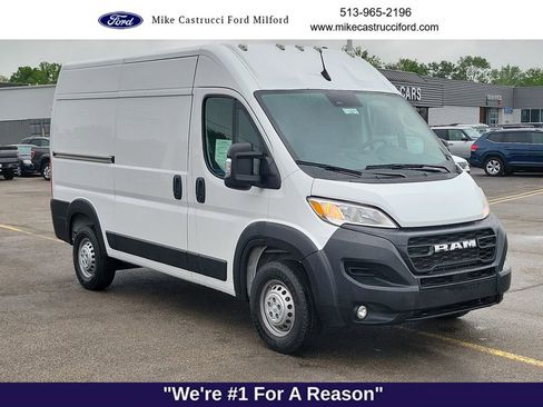 Used 2024 RAM ProMaster 2500 w/ Convenience Group FWD image 7