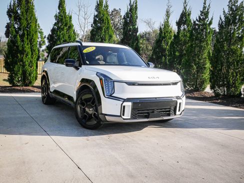 Used 2024 Kia EV9 GT-Line image 2