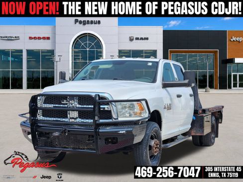 Used 2018 RAM 3500 Tradesman w/ Chrome Appearance Group AWD/4WD image 2