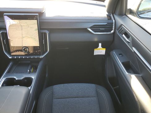 New 2025 GMC Acadia Elevation w/ Black Edition image 18