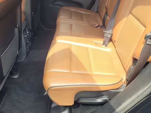Used 2020 Jeep Grand Cherokee Overland AWD/4WD image 36