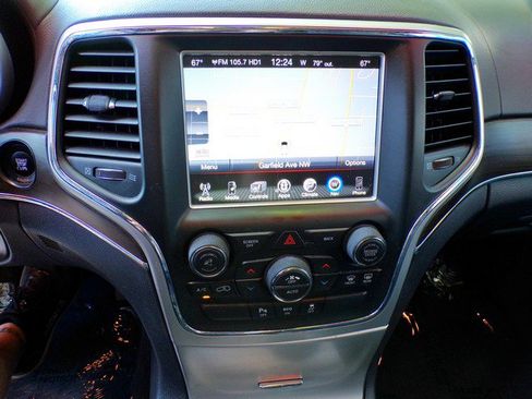 Used 2015 Jeep Grand Cherokee Overland AWD/4WD image 13