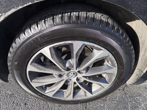 Used 2018 Toyota Avalon XLE Premium image 27