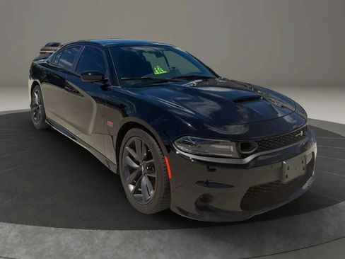 Used 2019 Dodge Charger Scat Pack RWD image 1