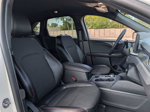 Used 2024 Ford Escape ST-Line w/ Tech Pack #1 FWD image 24