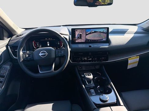 New 2026 Nissan Rogue Platinum image 24