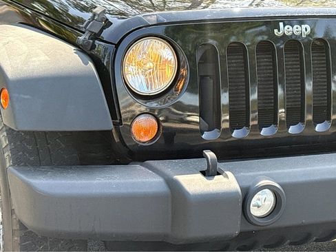 Used 2014 Jeep Wrangler Unlimited Sport w/ Quick Order Package 24S AWD/4WD image 13
