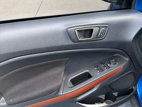 Certified 2021 Ford EcoSport SE w/ SE Convenience Package FWD image 12