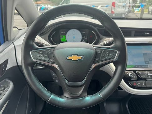 Used 2017 Chevrolet Bolt Premier w/ Driver Confidence II Package FWD image 8