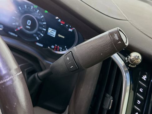 Used 2016 Cadillac Escalade Premium image 24