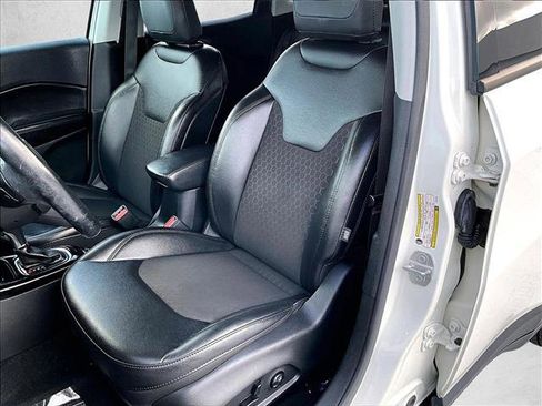 Used 2020 Jeep Compass Altitude image 27