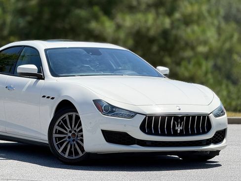 Used 2021 Maserati Ghibli S RWD image 48