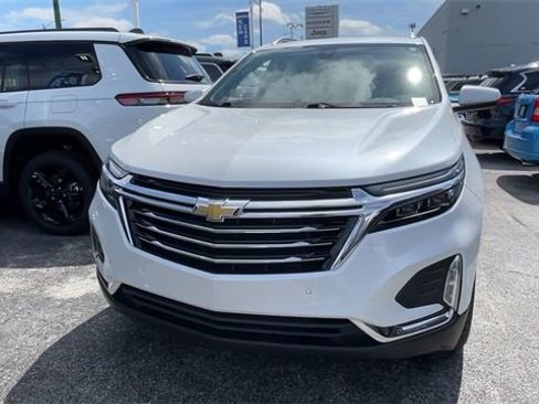 Used 2022 Chevrolet Equinox Premier w/ LPO, Floor Liner Package image 8