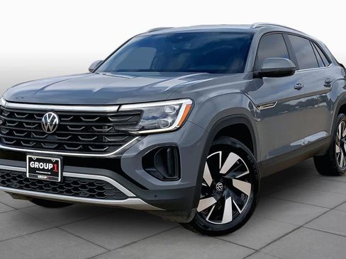 Used 2024 Volkswagen Atlas Cross Sport SE FWD image 1