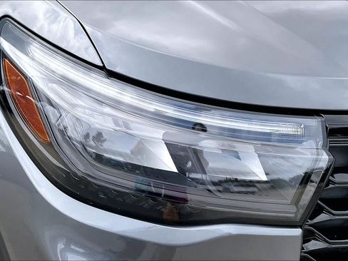 Used 2025 Ford Explorer ST-Line RWD image 27