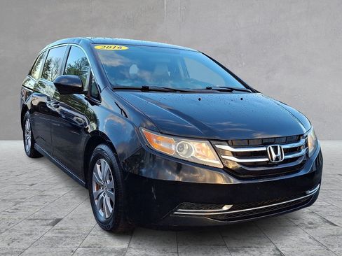 Used 2016 Honda Odyssey SE image 2