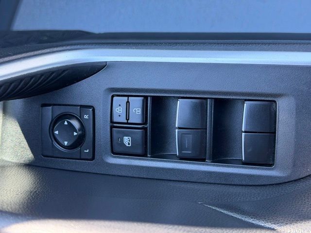 Certified 2021 Toyota RAV4 XLE Premium AWD/4WD image 24
