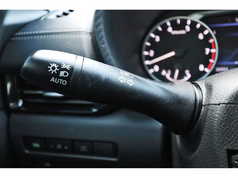 Used 2020 Nissan Sentra SV image 19