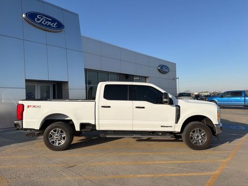Used 2024 Ford F250 XLT w/ FX4 Off-Road Package AWD/4WD image 9