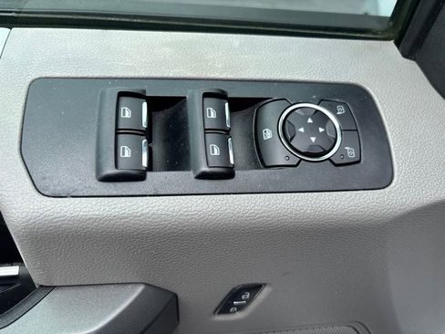 Used 2015 Ford F150 XLT w/ Equipment Group 301A Mid RWD image 8