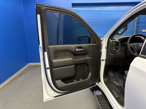 Used 2021 Chevrolet Silverado 1500 Custom AWD/4WD image 10