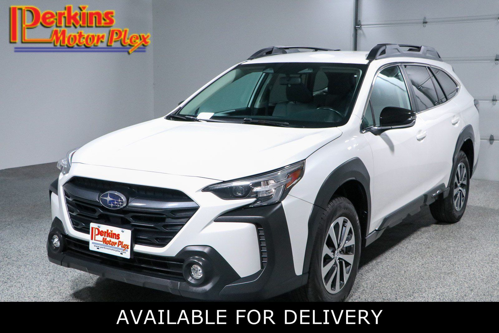 Used 2024 Subaru Outback Premium AWD/4WD image 1