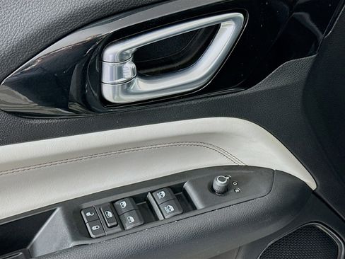 Used 2022 Jeep Compass Limited image 15