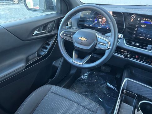 Used 2025 Chevrolet Equinox LT image 31