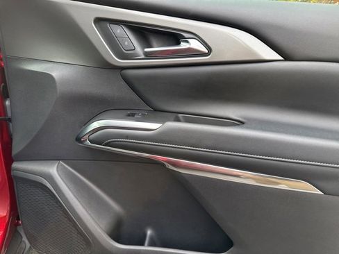 Certified 2024 Chevrolet Traverse LT image 29