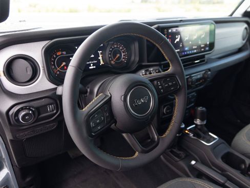Used 2024 Jeep Wrangler Unlimited Sport AWD/4WD image 21
