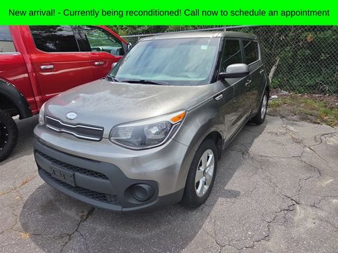 Used 2018 Kia Soul w/ Convenience Package FWD image 3