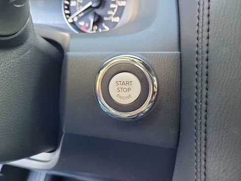 Used 2022 Nissan Armada SL w/ Midnight Edition Package RWD image 37