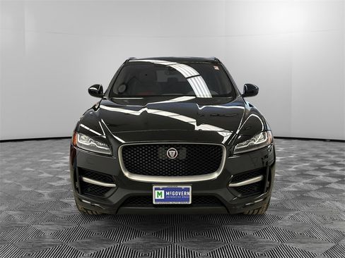 Used 2019 Jaguar F-PACE R-Sport image 8