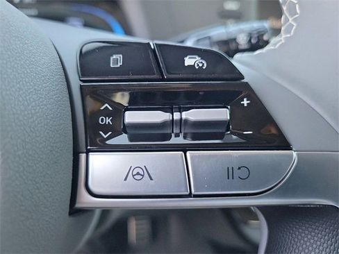 New 2025 Hyundai Elantra Sport image 9