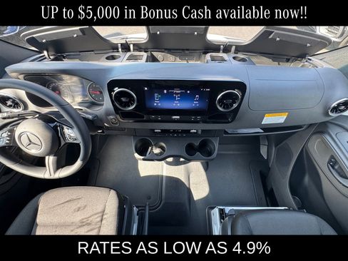 New 2026 Mercedes-Benz Sprinter 2500 image 18