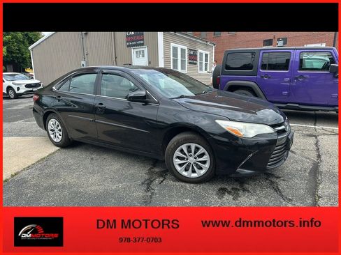 Used 2015 Toyota Camry LE FWD image 6
