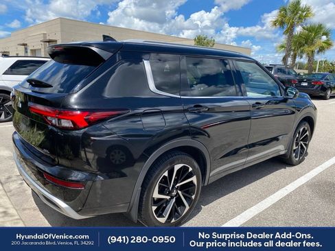 Used 2023 Mitsubishi Outlander SEL AWD/4WD image 12