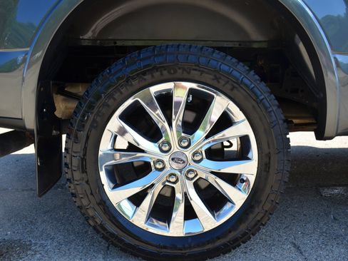 Used 2016 Ford F150 Lariat w/ Equipment Group 502A Luxury AWD/4WD image 20
