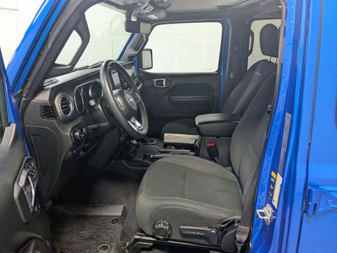 Used 2023 Jeep Wrangler Unlimited Rubicon 4xe AWD/4WD image 19