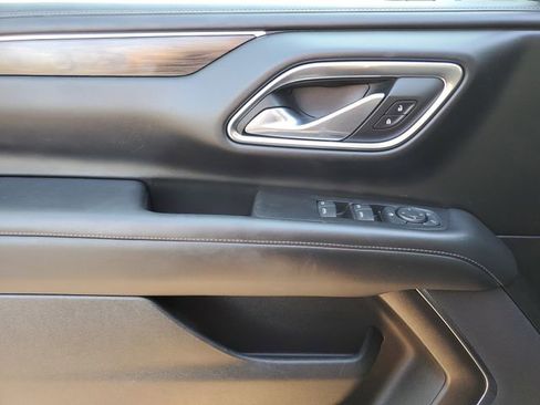 Used 2023 Chevrolet Suburban LS RWD image 15