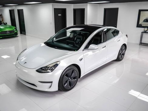 Used 2018 Tesla Model 3 Long Range RWD image 2