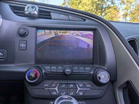 Used 2015 Chevrolet Corvette Stingray Convertible w/ Battery Protection Package image 14