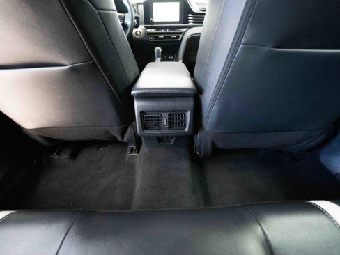 Used 2025 Toyota Camry SE image 22