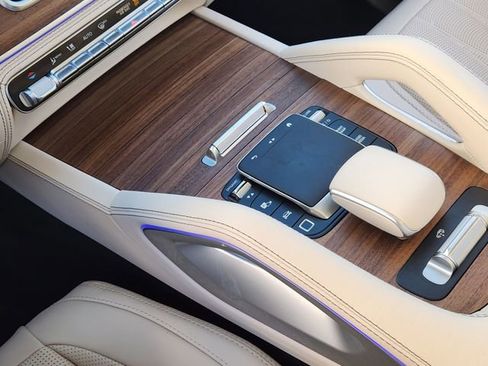 Used 2025 Mercedes-Benz GLE 53 AMG 4MATIC image 19