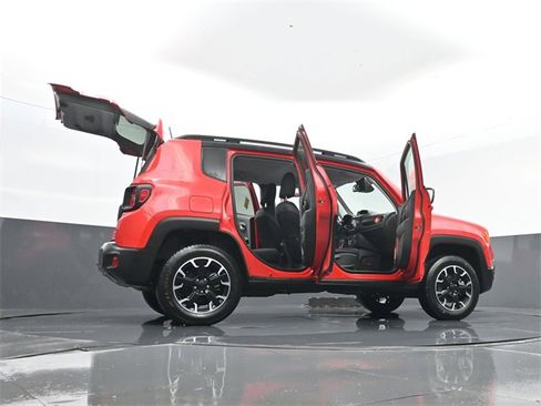 Used 2023 Jeep Renegade Trailhawk image 34