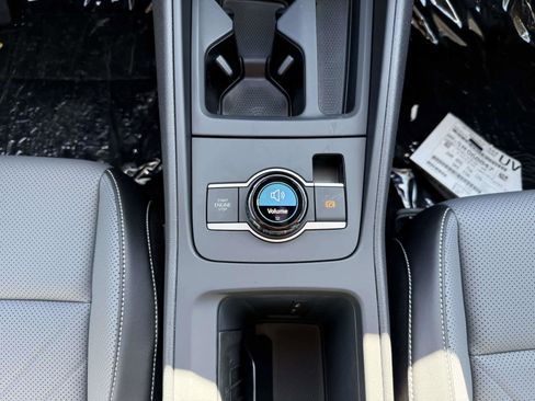 New 2026 Volkswagen Tiguan SE image 16